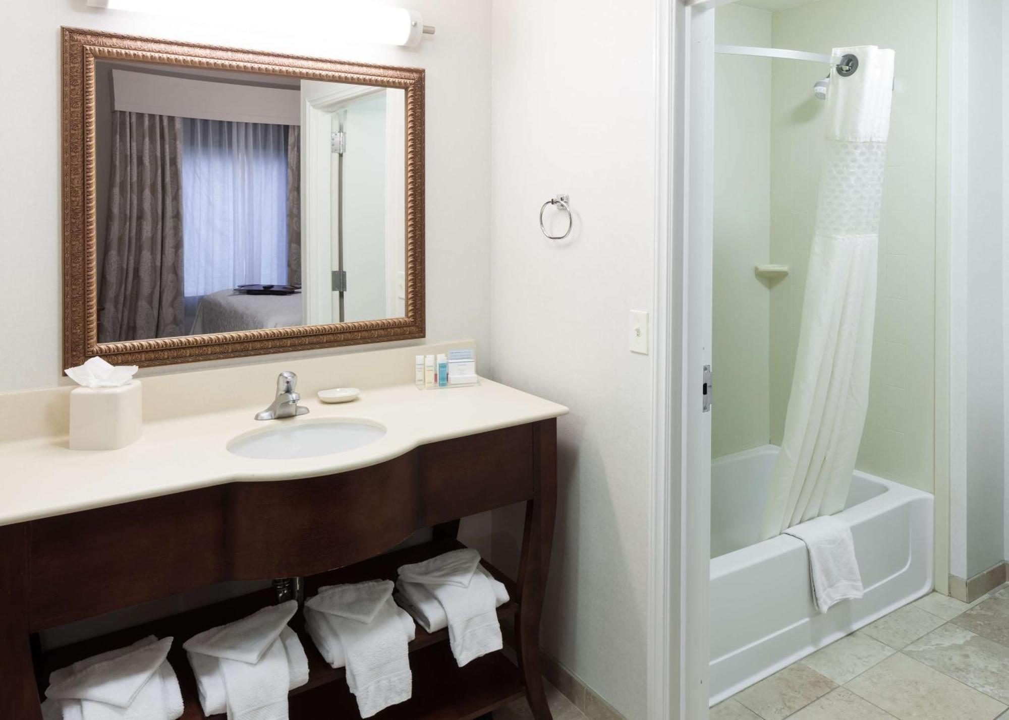 Hampton Inn & Suites Westford-Chelmsford Exteriör bild
