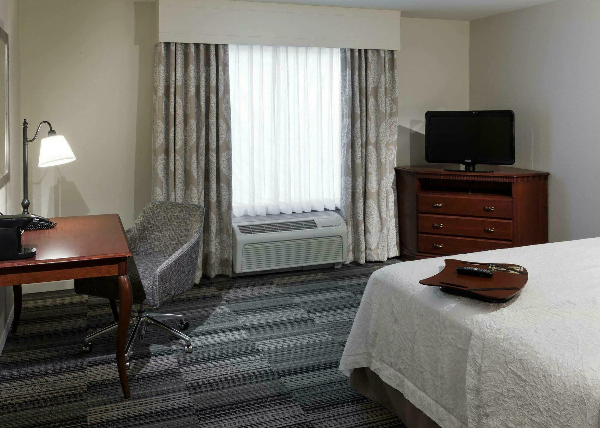 Hampton Inn & Suites Westford-Chelmsford Exteriör bild